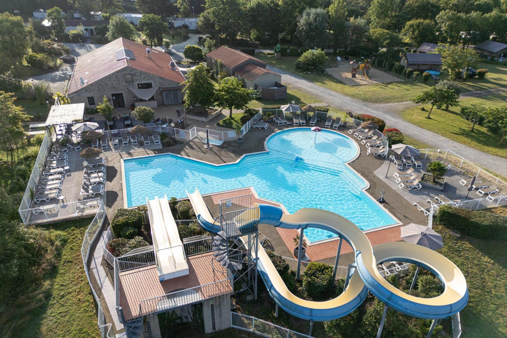 Camping Rcn La Ferme Du Latois Coëx Exterior foto